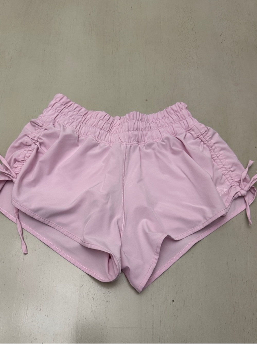 OFFLINE By Aerie Ruched Hot Stuff Shorts - like new condition- size xxs